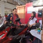 Walikota Tomohon Sambangi Stand Dealer Honda Anugerah Mulia